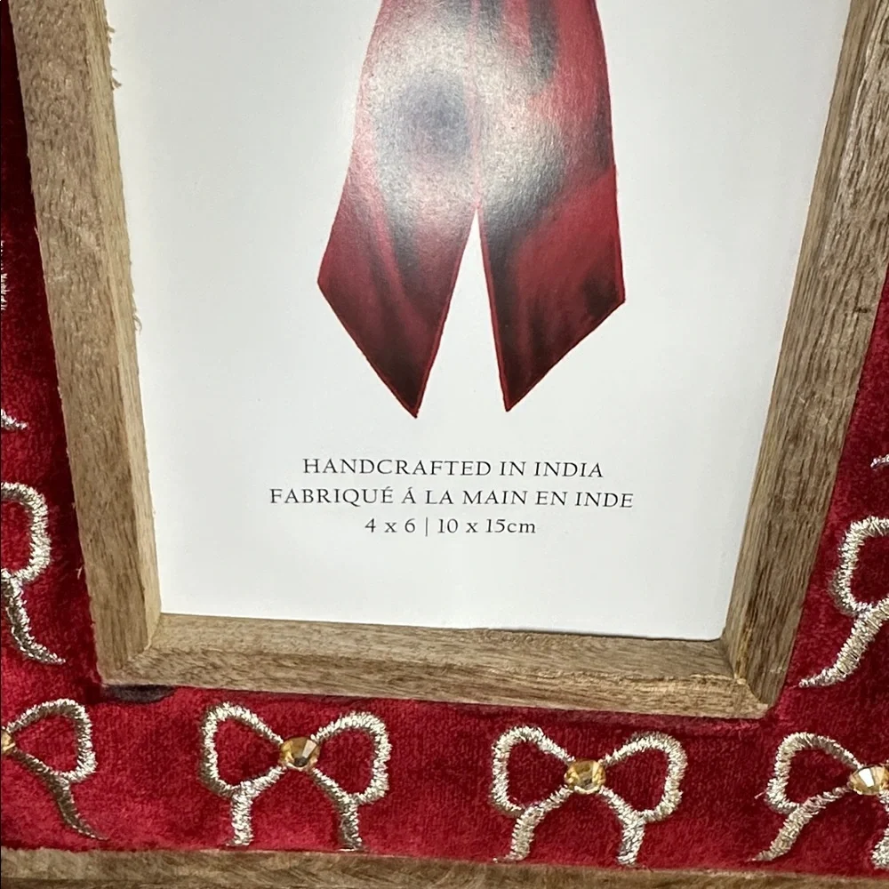 Made in India wooden velvet beaded bow 4” x 6” picture frame